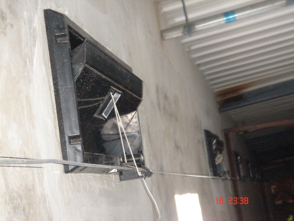 進風窗控制裝置